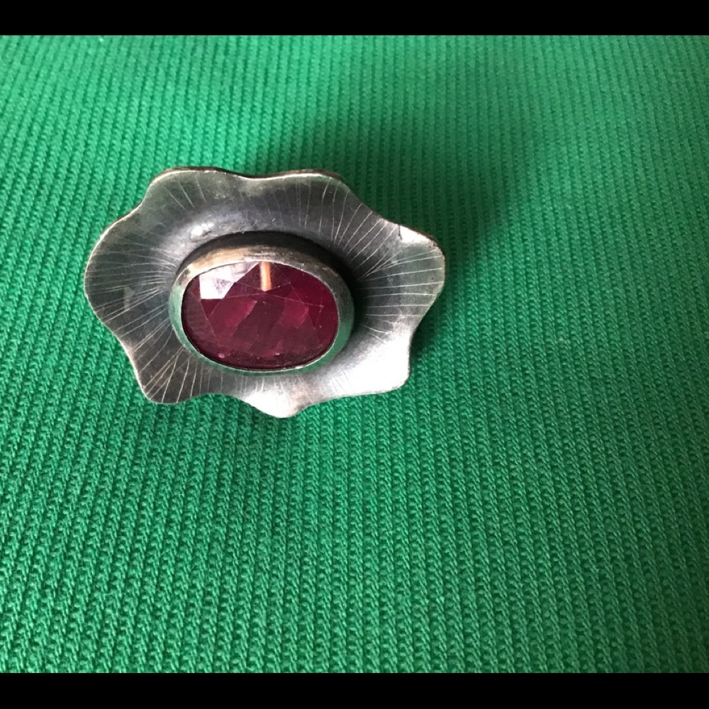 Ring - Picture 3 of 11